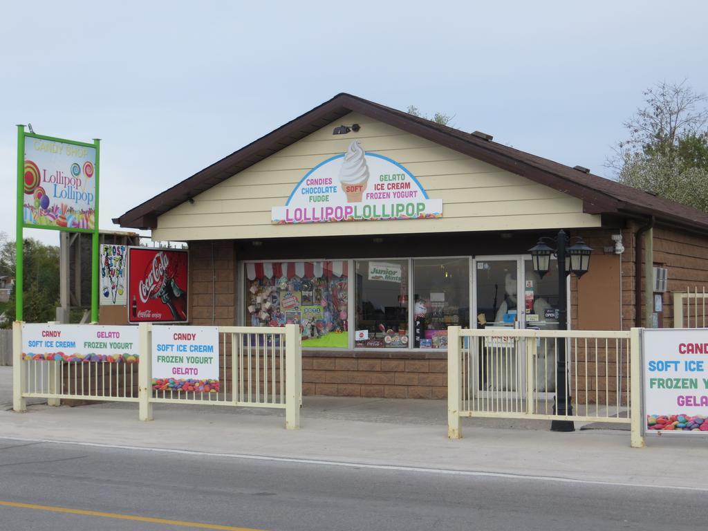 Villa Nova Motel Wasaga Beach Exterior photo